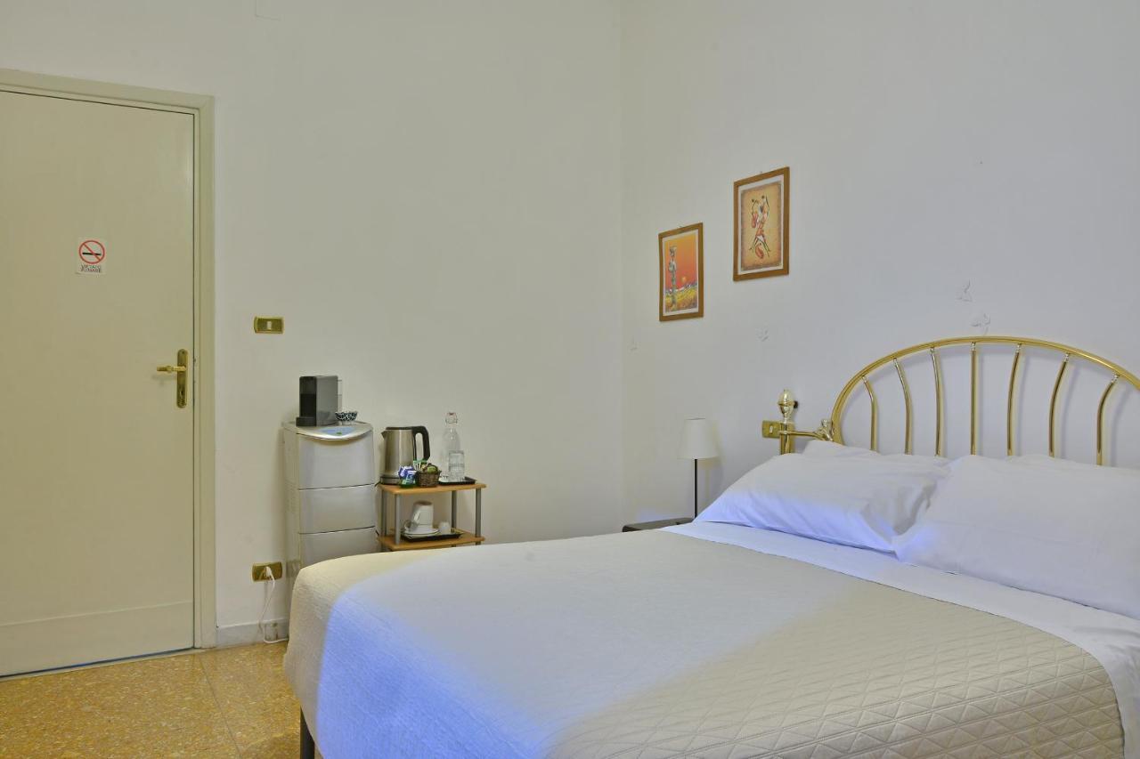 Elion Bed & Breakfast Rome Bagian luar foto