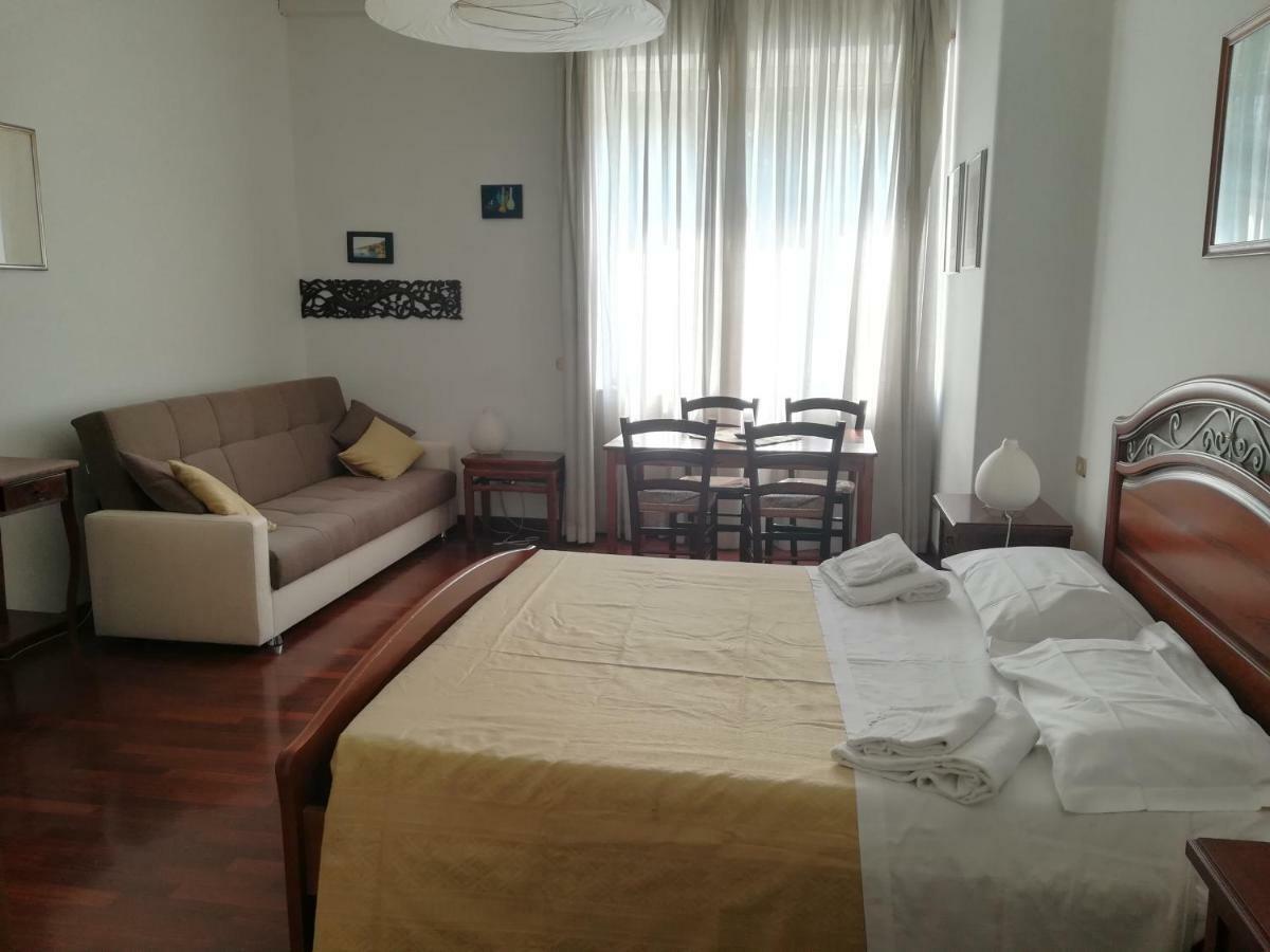 Elion Bed & Breakfast Rome Bagian luar foto